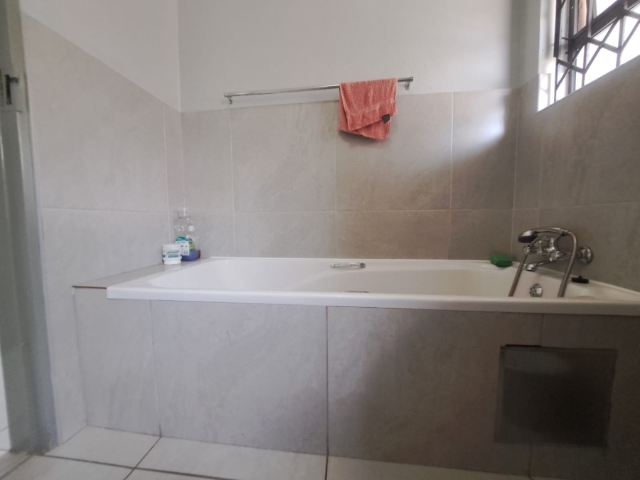 3 Bedroom Property for Sale in Waterval East North West